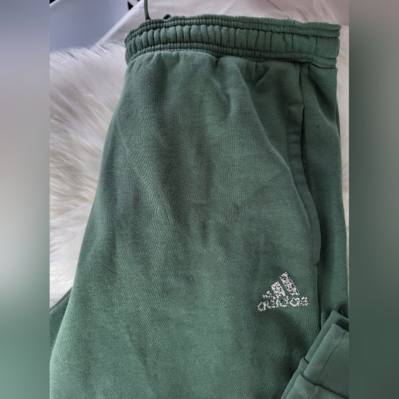 Green Adidas Men Sweatpants, Size XL (36) - Picture 6 of 6